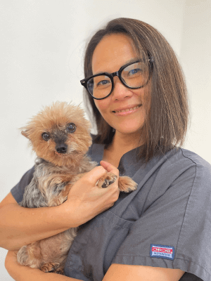 Dr. Naomi Ueda DVM, Associate Veterinarian