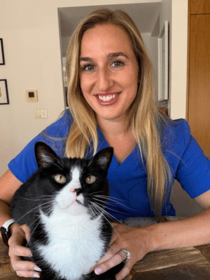 Dr. Taysia Radoslav, VMD Dr. Taysia Radoslav, VMD